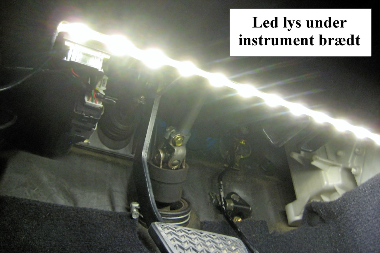 LED-lys under instrumentbræt